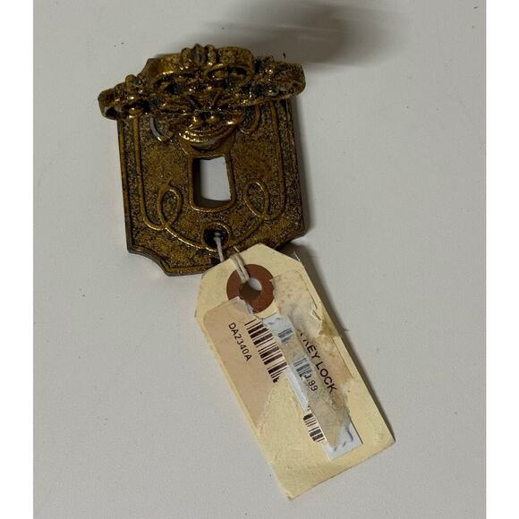 Victorian Style Keyhole Escutcheon - kk523 - Picture 1 of 5